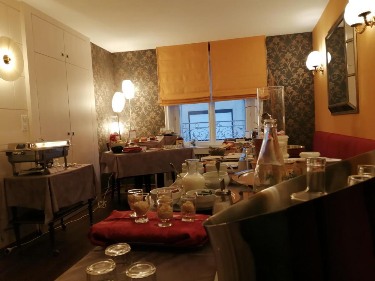Logis Hotel La Breche - Restaurant Berthelot Амбуаз Экстерьер фото