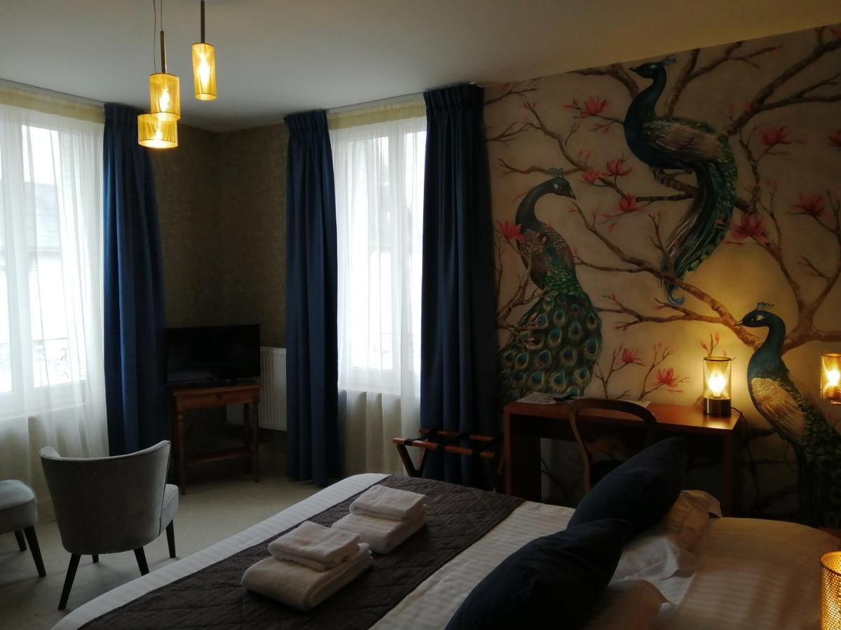 Logis Hotel La Breche - Restaurant Berthelot Амбуаз Экстерьер фото
